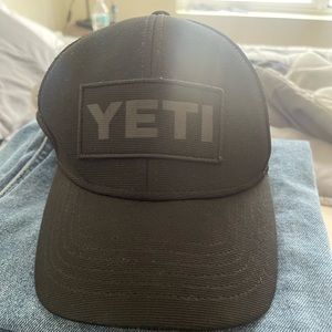 Yeti hat